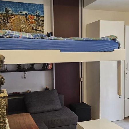 Studio 22M2 A Ivry/Seine-A 200 Metres De Paris. Proche Metro 7 Экстерьер фото