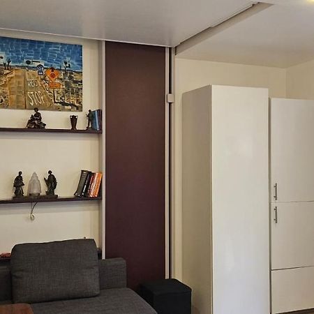 Studio 22M2 A Ivry/Seine-A 200 Metres De Paris. Proche Metro 7 Экстерьер фото